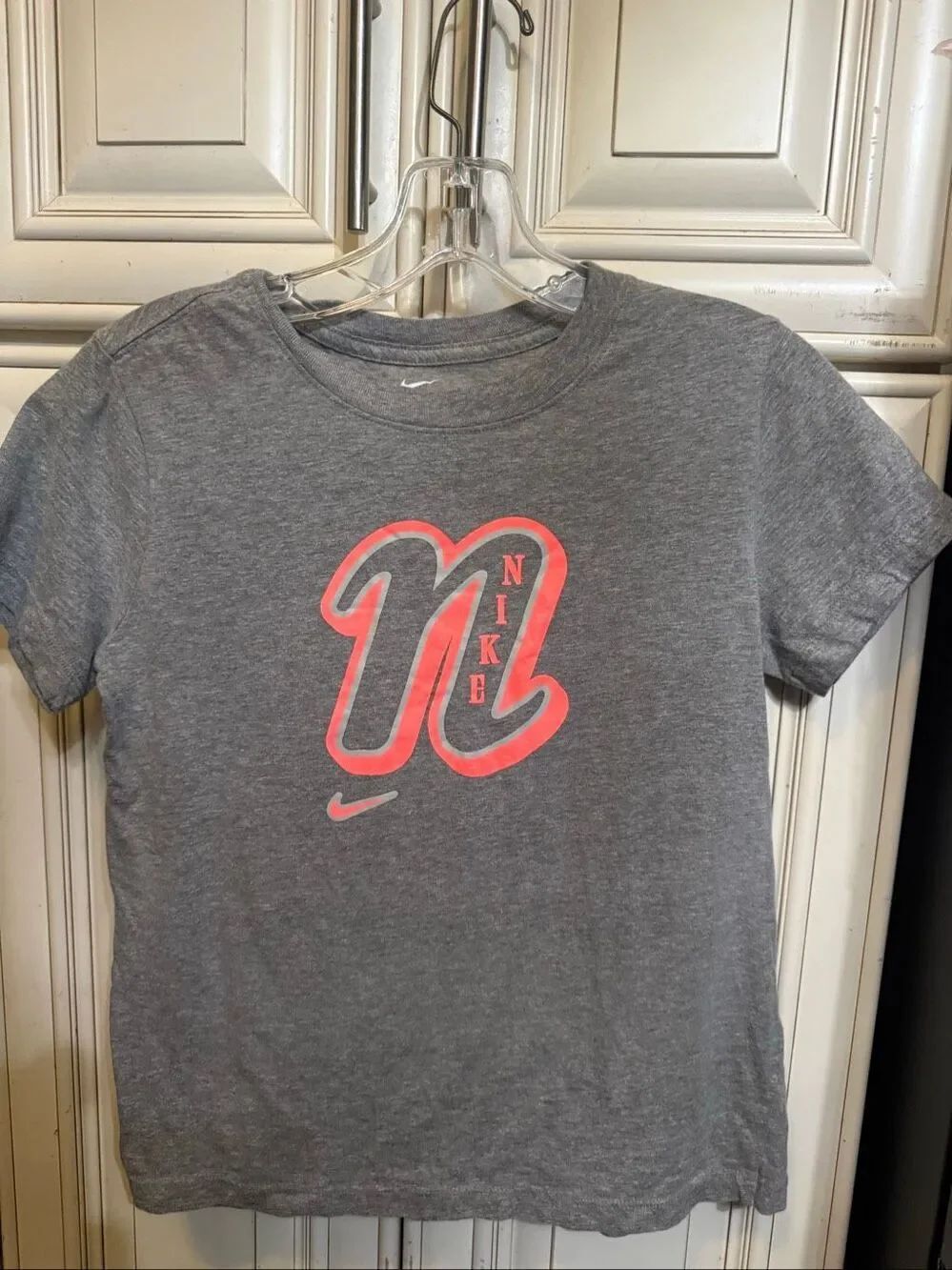 Nike Girls Crew Neck Short Sleeve Graphic T-Shirt Heathered Charcoal Gray Large